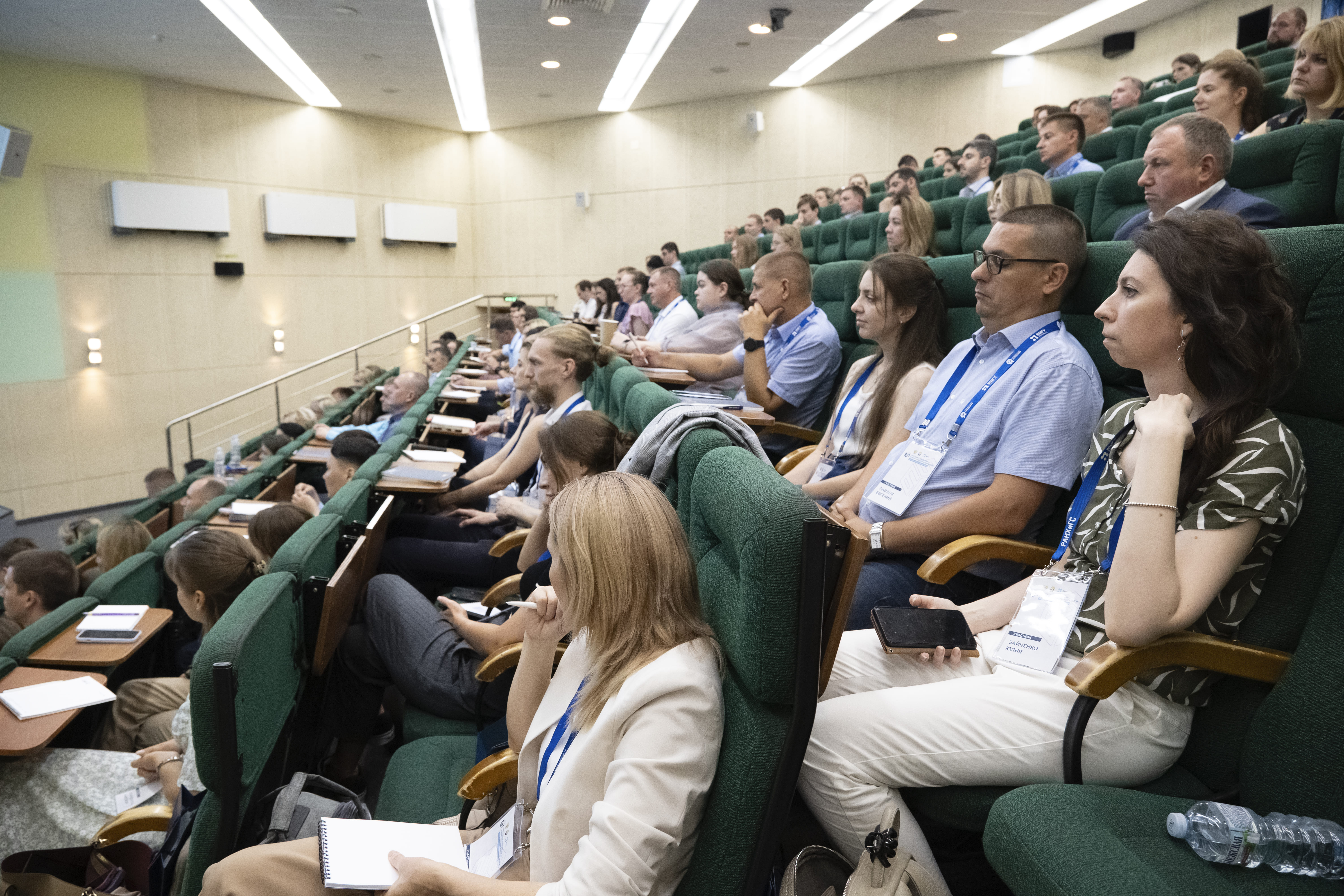 Более 100 госслужащих пройдут обучение по программе подготовки резерва управленческих кадров