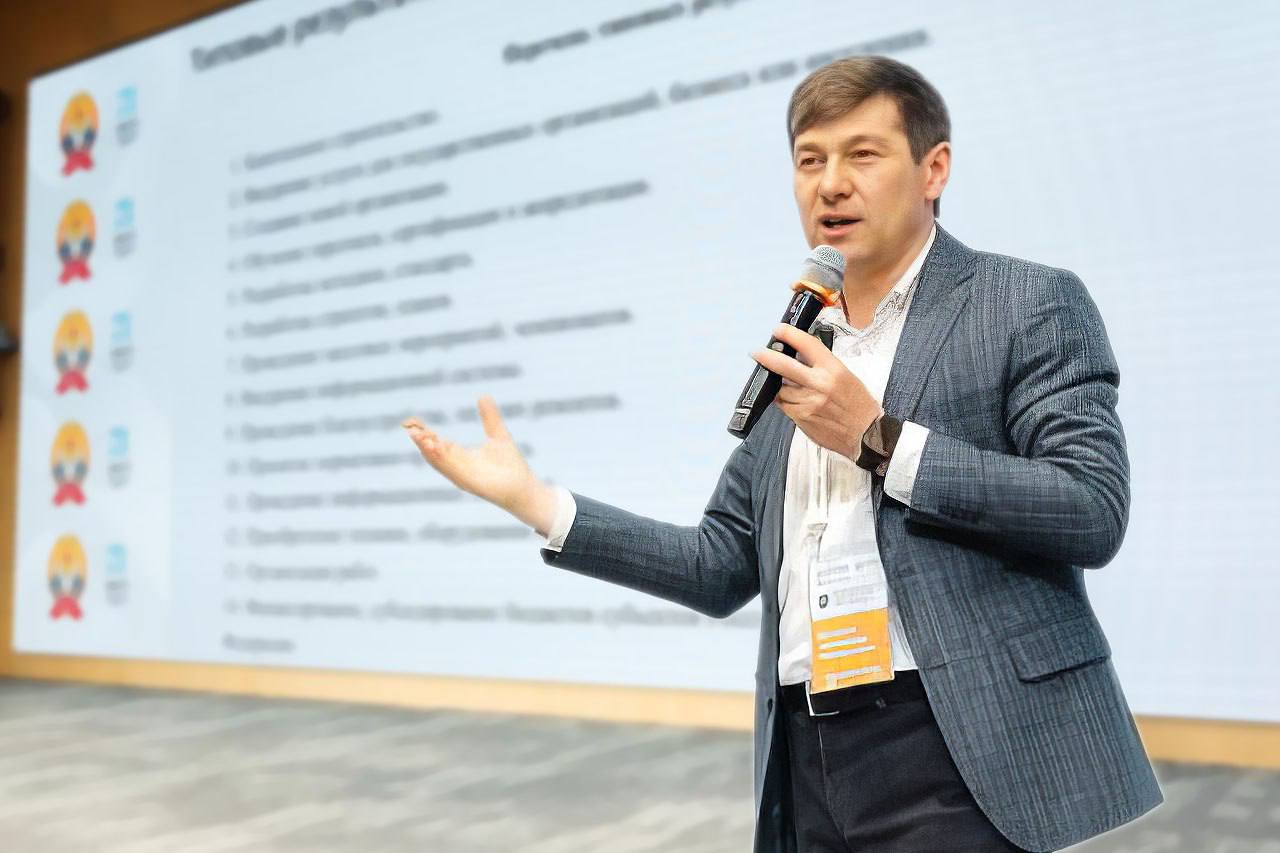 В ВШГУ Президентской академии проходит обучение модераторов в рамках проекта «Школа красной профессуры»