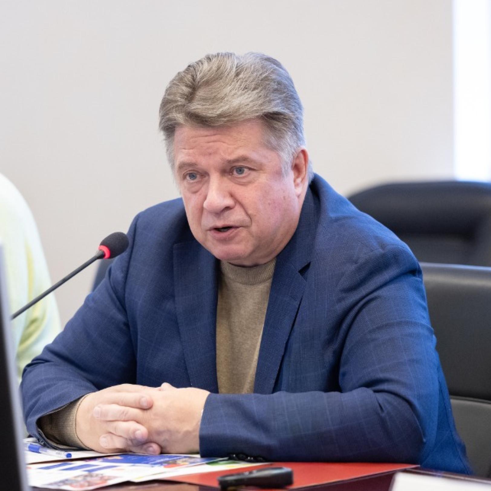 В Президентской академии обсудили результаты и перспективы исследования ценностей и традиций воспитания в странах БРИКС