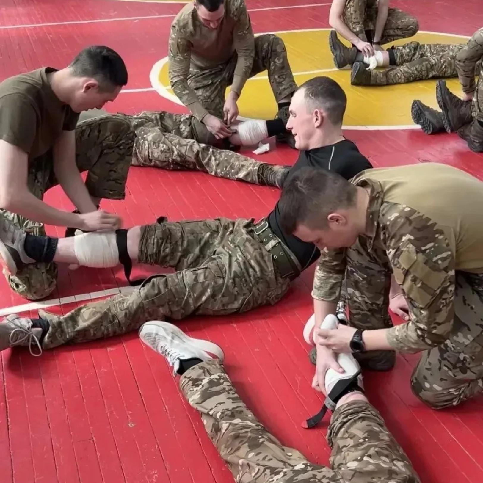 ВШГУ Президентской академии организовала базовые курсы по тактической медицине для будущих командиров