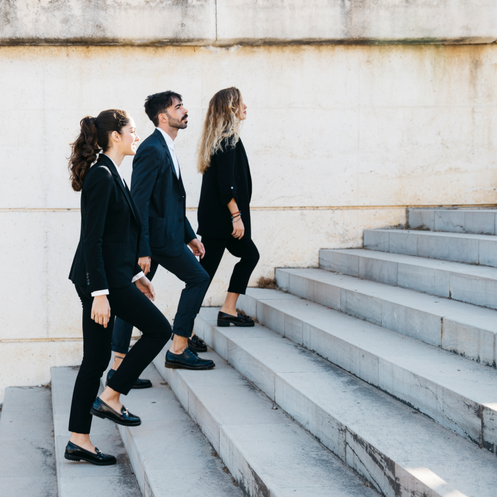 Успешная карьера глазами госслужащих: что влияет на продвижение