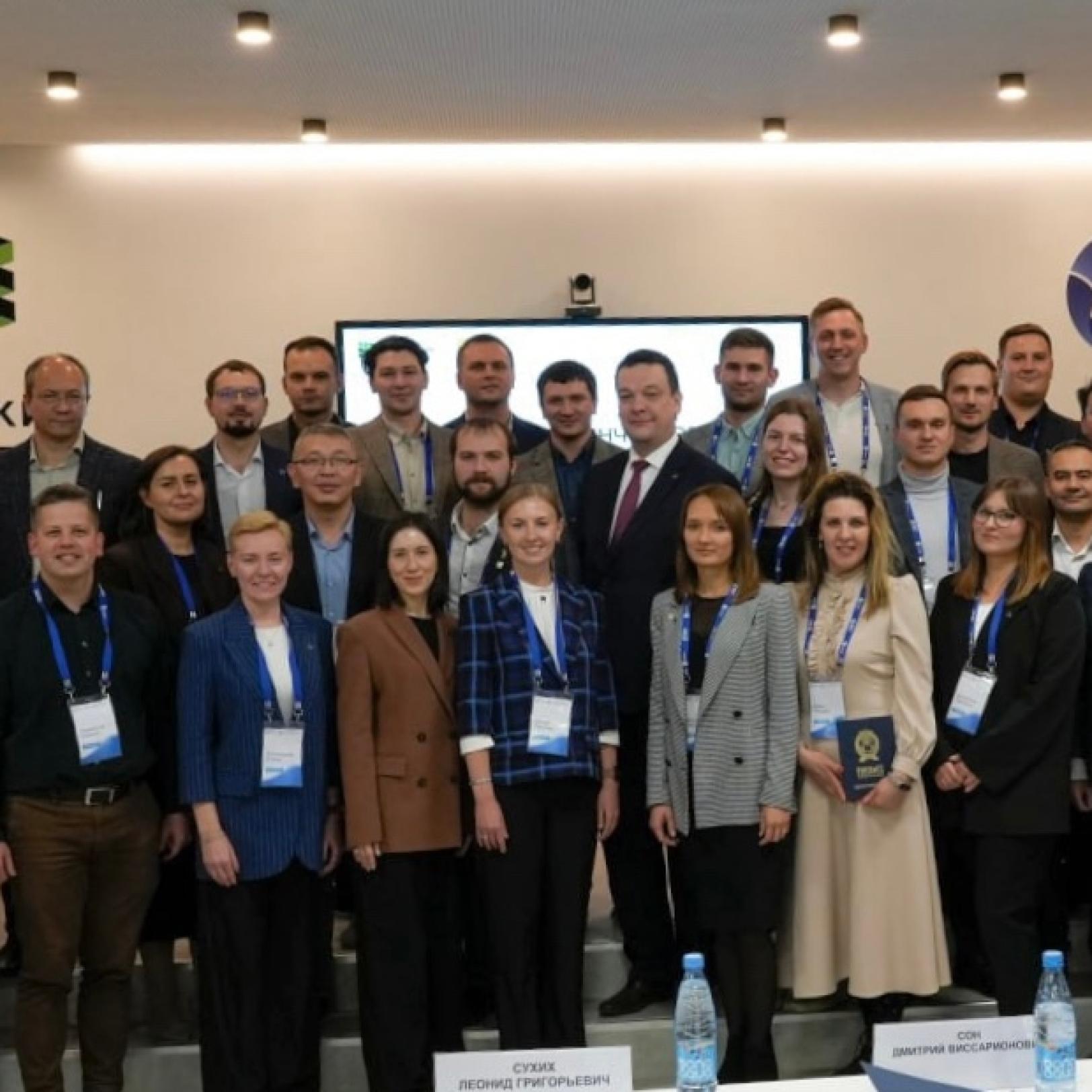 Томские ученые получили удостоверения об успешном прохождении программы ВШГУ Президентской академии