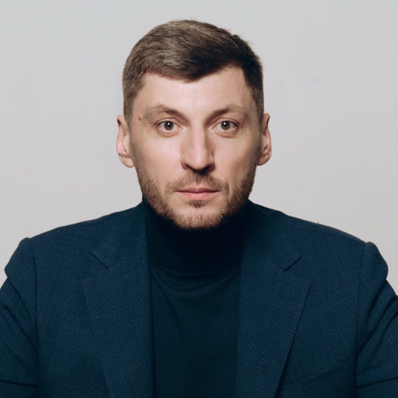 Максим Паратунов